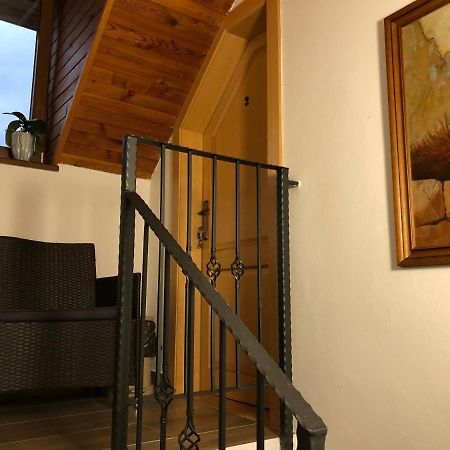 Privat Migac Apartment Vrbov Exterior foto
