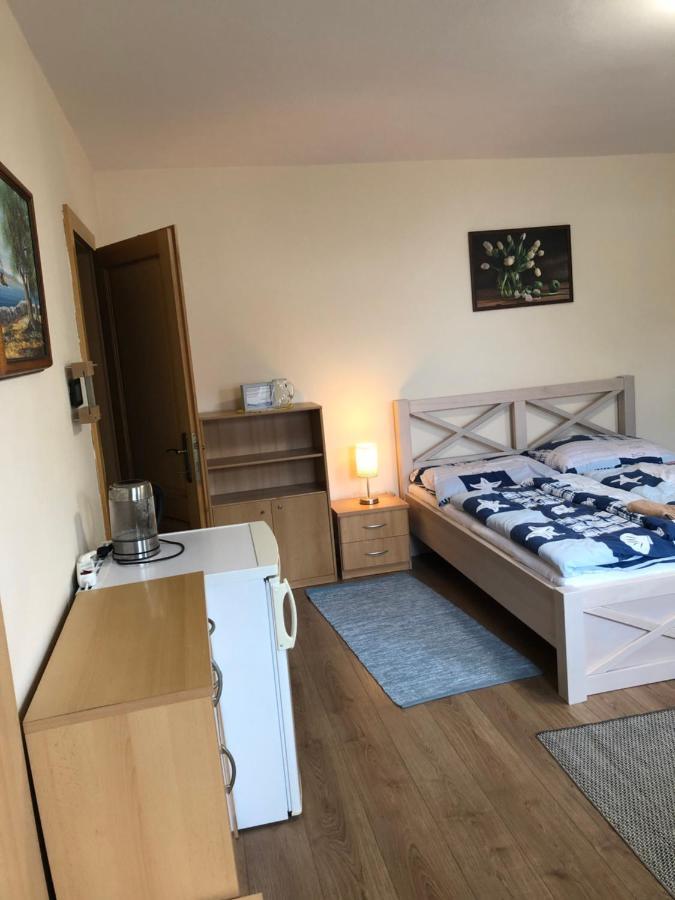 Privat Migac Apartment Vrbov Exterior foto