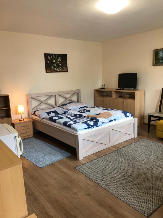 Privat Migac Apartment Vrbov Exterior foto